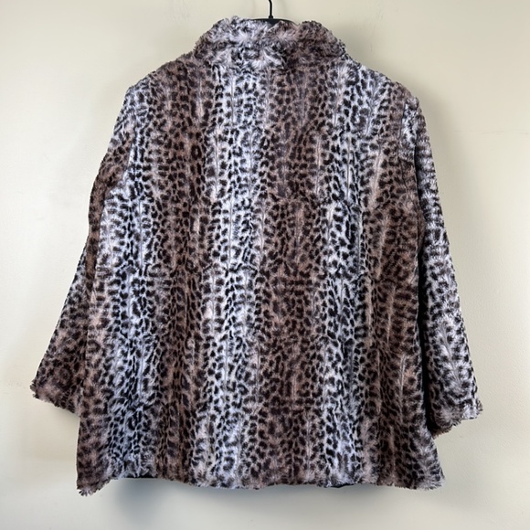 Cougar print women’s cape jacket very soft faux fur size medium - Picture 4 of 11